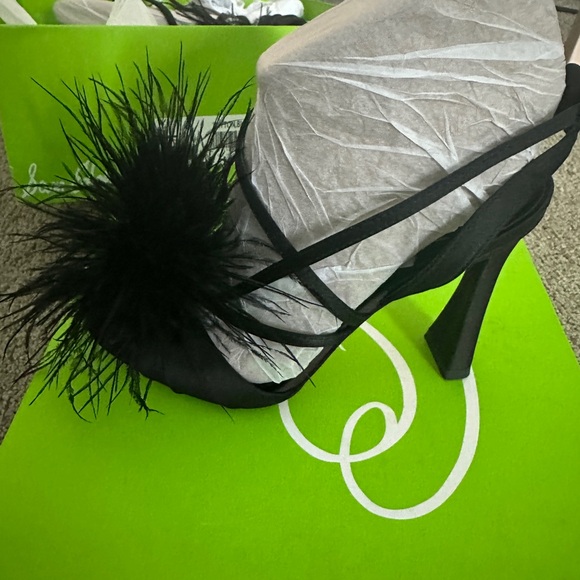 Sam Edelman Layton black satin feather heels with original box - Picture 3 of 6